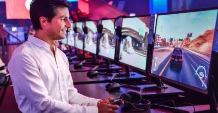 Bild: Bruno Spengler, BMW DTM-Fahrer. Weltpremiere des neuen BMW M5 in Need for Speed ™ Payback von Electronic Arts am 21.08.2017 auf der GamesCom in Köln. (08/2017) Verbrauch kombiniert: 10,5 l/100 km*; CO2-Emissionen kombiniert: 241 g/km