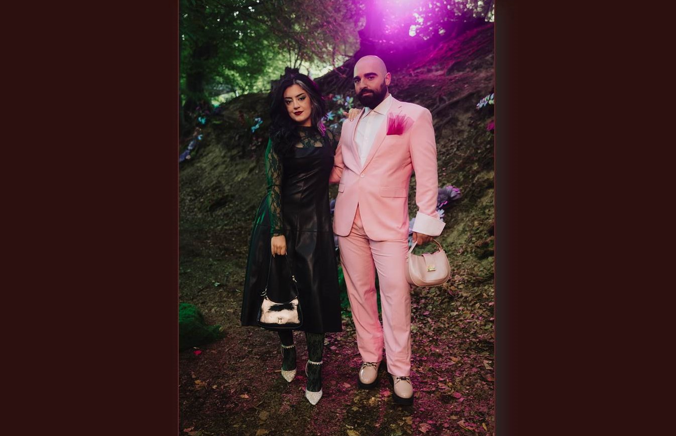 Die Content-Creatorinnen Parshad und Xhem machen den DEICHMANN Spot, der die neue Wicked 2 Kollektion bewirbt, zum Hingucker (Foto: DEICHMANN)