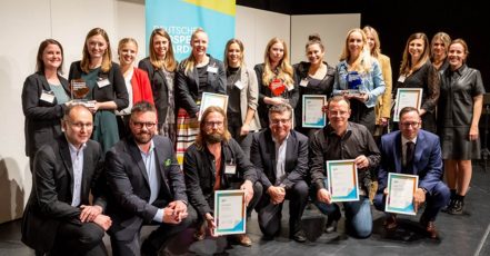 Die diesjährigen Nominierten und Preisträger des Deutschen Prospekt Awards. (Foto: BVDA/Bernd Brundert)
