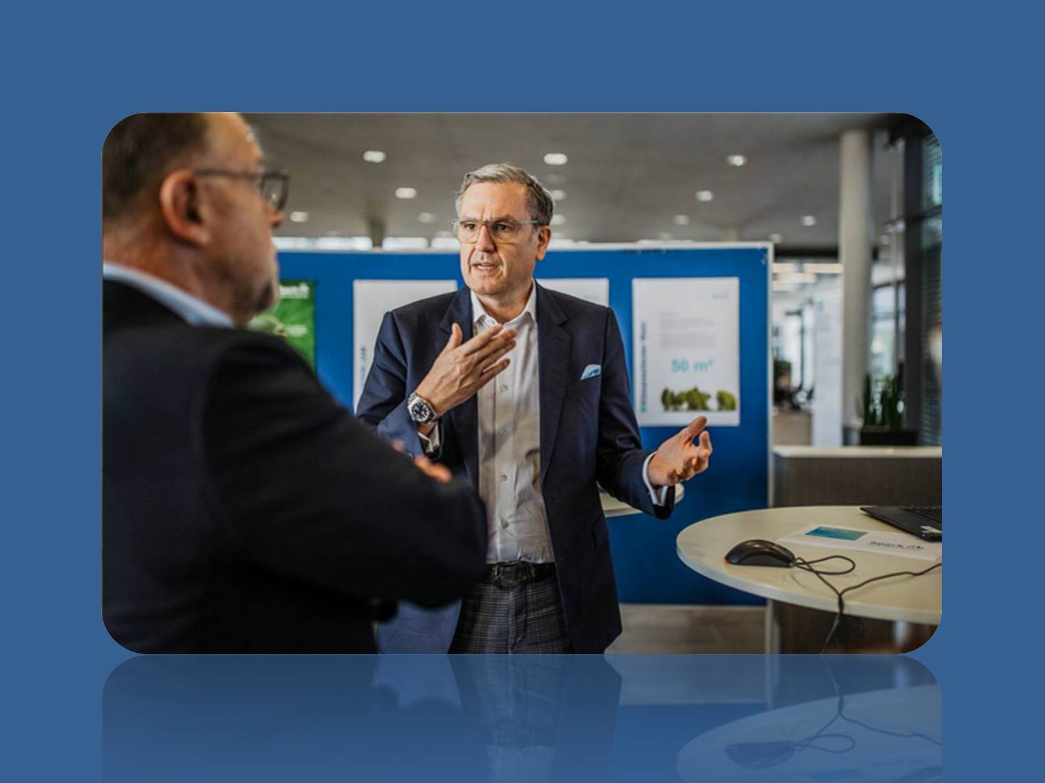 Auch Dürr-Konzernchef Dr. Jochen Weyrauch beteiligte sich an dem Ideation Jam und besuchte eine denkBar (Bildrechte: Dürr AG)