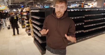 MrBeast in Berlin – Weltweit größter YouTuber räumt gesamten EDEKA-Markt für guten Zweck leer (Copyright: MrBeast)