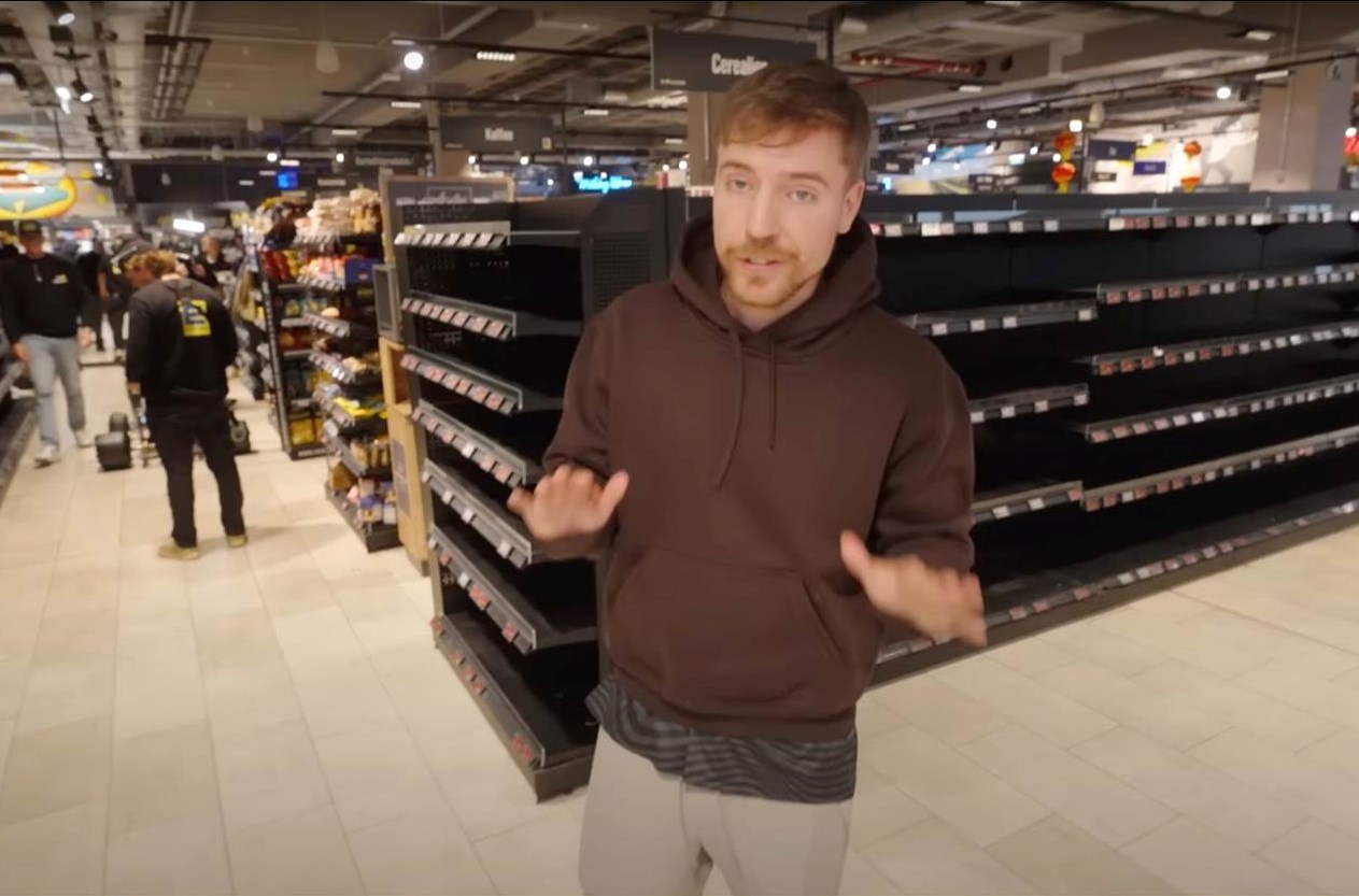 MrBeast in Berlin – Weltweit größter YouTuber räumt gesamten EDEKA-Markt für guten Zweck leer (Copyright: MrBeast)