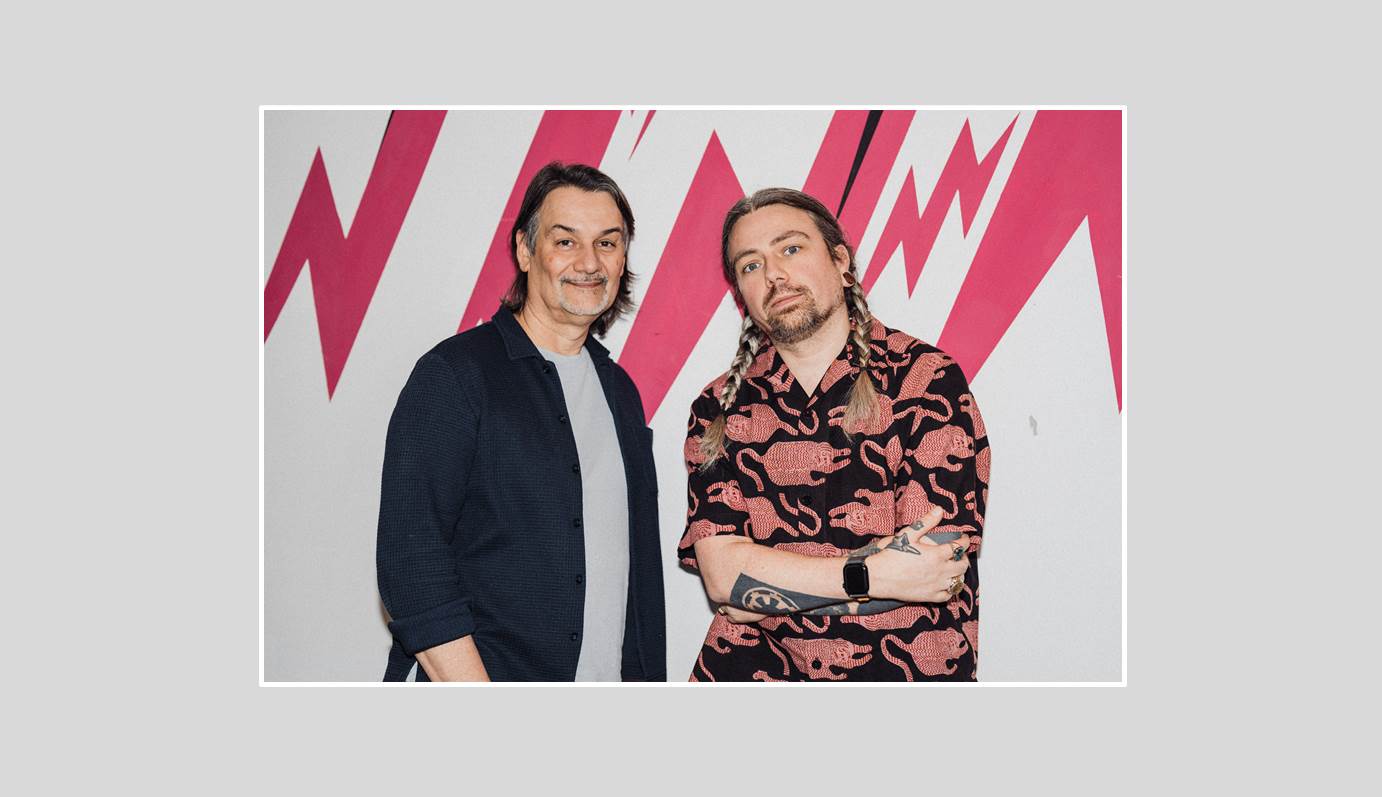 v.l.n.r.: Die kreativen Köpfe hinter dem Absolut Radio PandoraHub – Eduardo García, Chief Creative Officer von German Wahnsinn, Philipp Feit, Chief Creative Officer von German Wahnsinn (Foto / Mitte: Stefan Trocha)