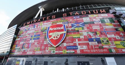 Das Aircrafted Arsenal Crest (Arsenal Wappen) wird als dauerhafte Installation im Hospitality-Bereich des Emirates Stadium in London zu sehen sein. (Copyright / Quelle: Emirates)