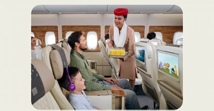 Emirates Flugszene Innenkabine (Bildrechte: Emirates). Bild übermittelt durch Wilde& Partner Communications.