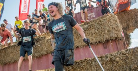 Gemeinsam mit Tom Belz zeigt Fisherman's Friend, was es heißt, über sich selbst hinauszuwachsen und seine eigenen Stärken kennenzulernen. Bild / Quelle: obs/CFP Brands Süßwarenhandels GmbH & Co. KG/larsjacobsen.com