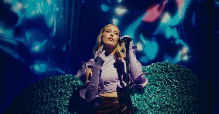 Singer-Songwriterin LEA engagiert sich beim OMR Festival 2026 für die neue Plant-Power der Bauer Gruppe (Bild-Credit / Foto: Calvin Müller)