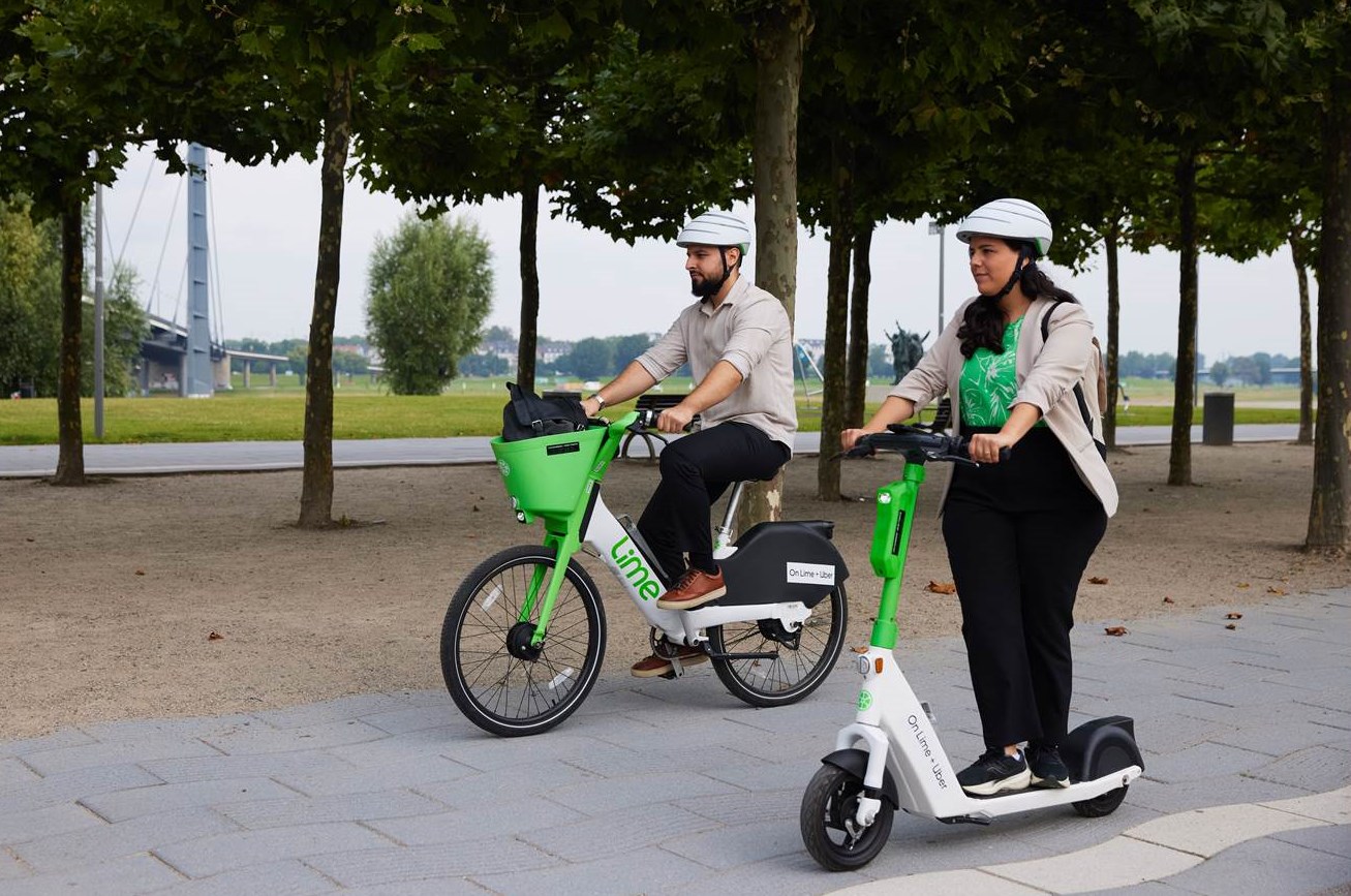 Lime Driving zur Wahlurne | Lime spendiert anlässlich der Bundestagswahl 2025 15-minütige Gratis-Fahrten mit E-Scootern und E-Bikes zu den Wahllokalen. (Bildrechte: Lime)