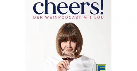 EDEKA startet Weinpodcast mit neuer Weinexpertin Louisa Maria Schmidt