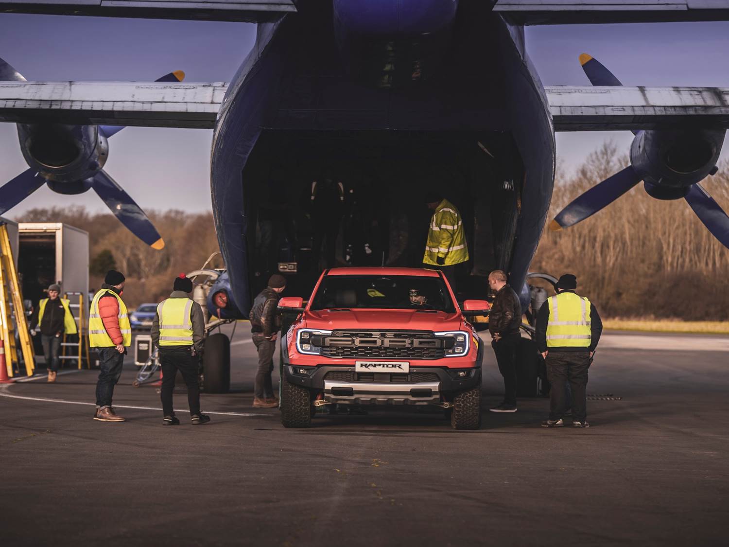 Ein Blick hinter die Kulissen des Video-Drehs für den neuen Ford Ranger Raptor - Szene aus dem Making-of-Video
