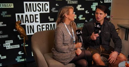 Miriam Audrey Hannah im Gespräch mit Andreas Gabalier (Bildrechte: Audiotainment Südwest)