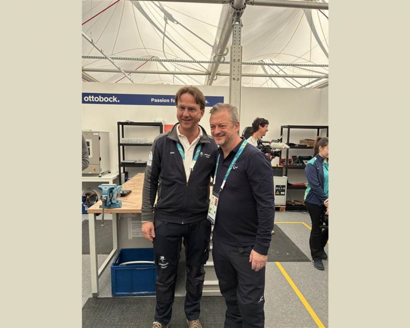 Peter Franzel, Head of Global Exhibitions, Events & Sports bei Ottobock, und IPC-Präsident Andrew Parsons (Copyright: Ottobock)