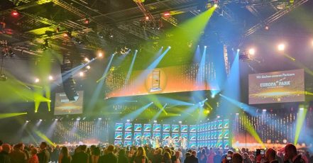 Spontanes Stimmungsbild von der Radio Regenbogen Award Show 2024 – Show-Finale in der Europa-Park Arena (Bildrechte: marketingScout.com Redaktion)