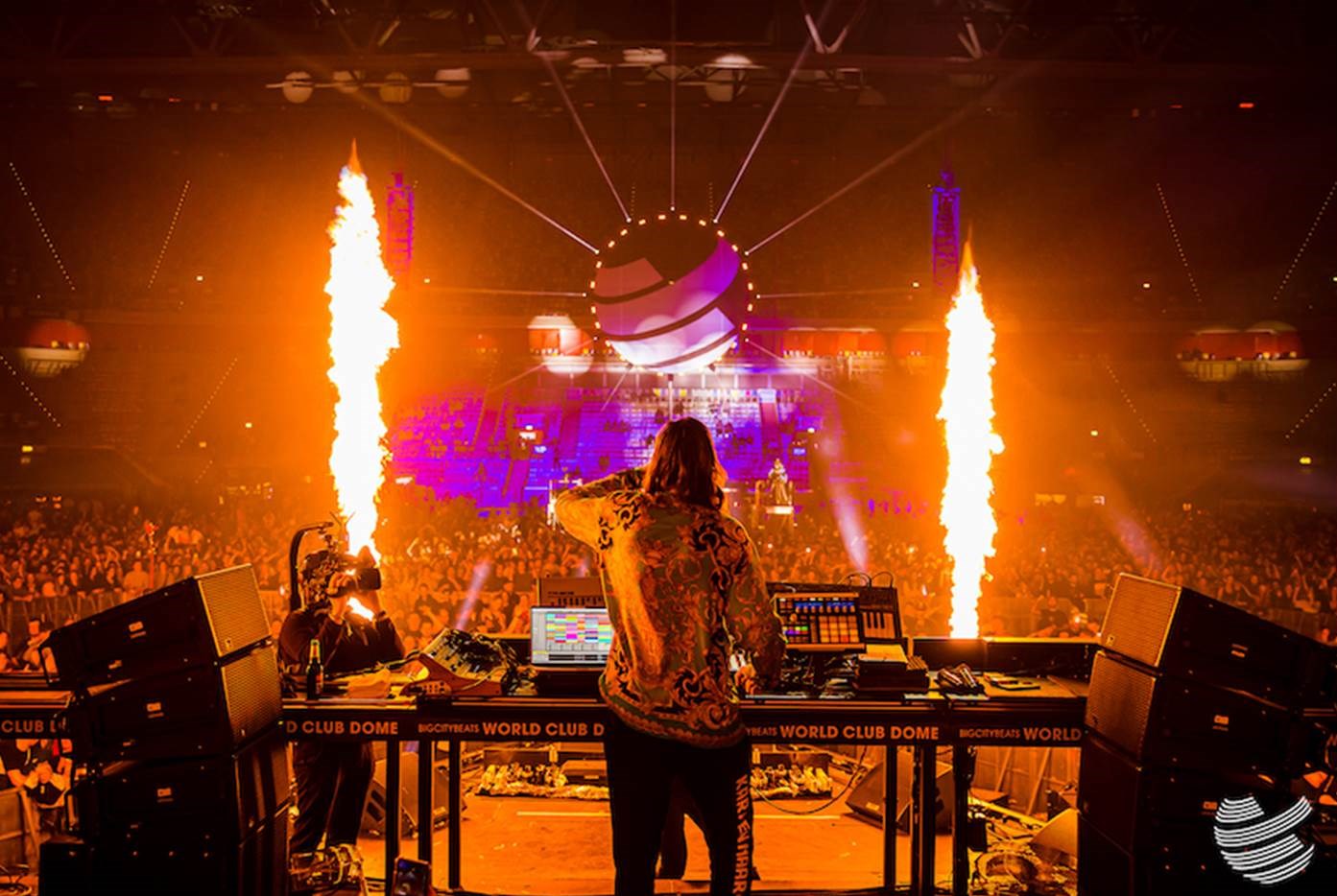 Titelbild: Reinier Zonneveld bei der BigCityBeats WORLD CLUB DOME Winter-Edition 2022 (Bildquelle: BigCityBeats | Fotograf / Credits: Stijn De Grauwe)