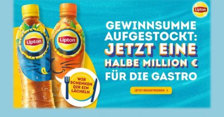 Bild: Die lächelnden Flaschen sind Teil der Lipton Sommerkampagne 2021 (Quelle / Copyrights: PepsiCo Deutschland GmbH.)