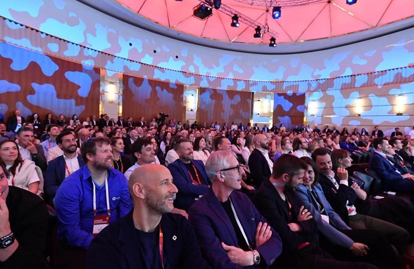 Vorfreude auf viele Inspirationen und intensiven Austausch – Impressionen zum Schweizer Markenkongress 2025 (Foto: Gabriele Griessenböck // ESB Marketing Netzwerk)