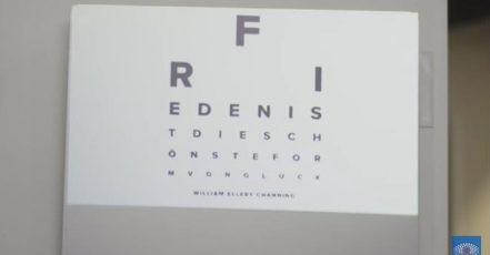 Screenshot Video: Apollo-Sehtest zum Weltfriedenstag ("Frieden ist die schönste Form von Glück")