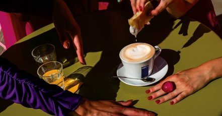 The 2026 Lavazza Calendar by Alex Webb, Kalendermotiv (Bildrechte: Luigi Lavazza Deutschland GmbH, Fotograf: Alex Webb)