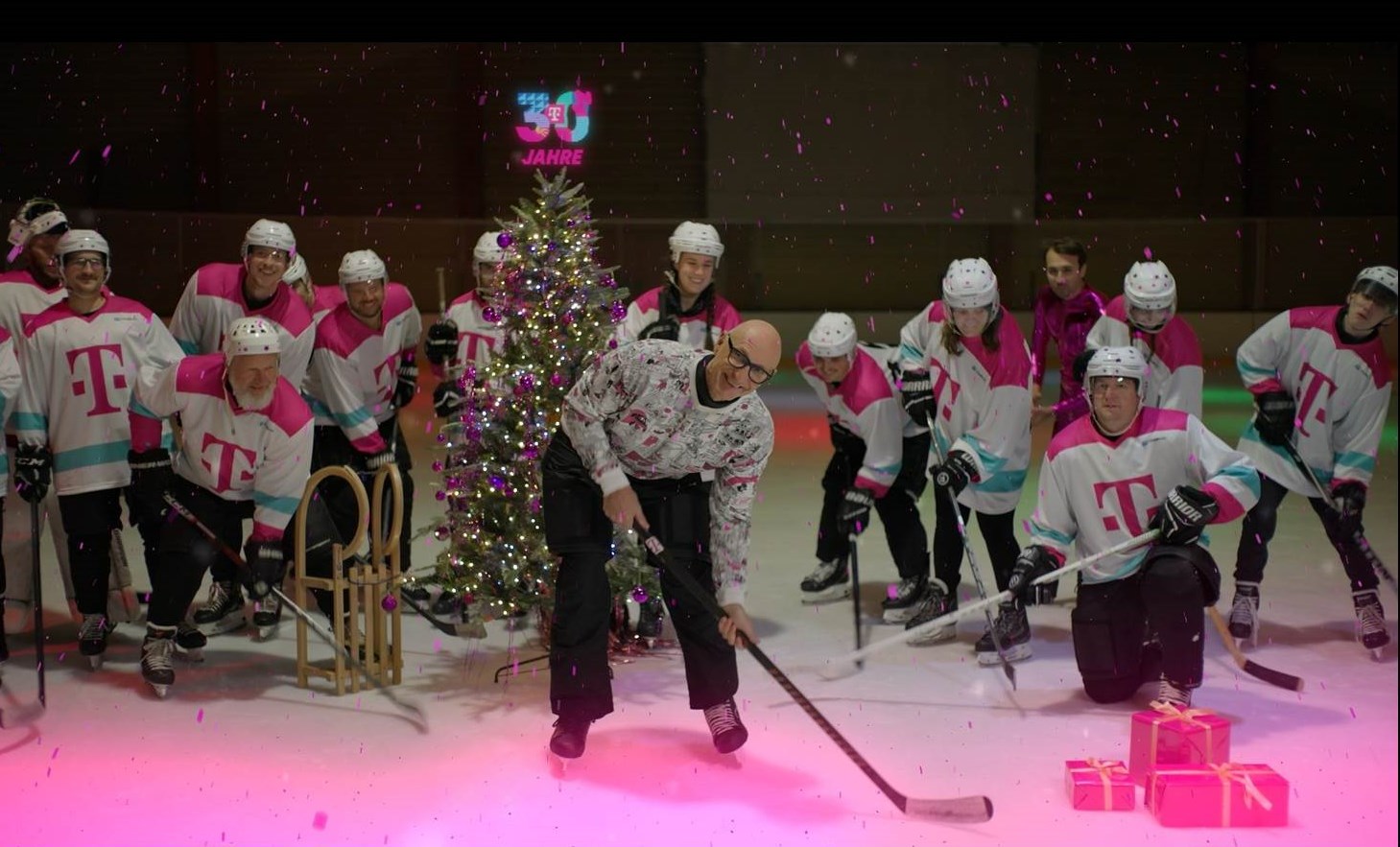 Weihnachtsgrüße vom Telekom Chef mit viel Dank an die Belegschaft (Quelle: Telekom)