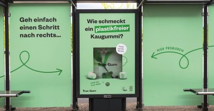 True Gum Kaugummi Dispenser im XXL-Format in Berlin / True Gum Kampagne 2024 (Foto: Wall GmbH)