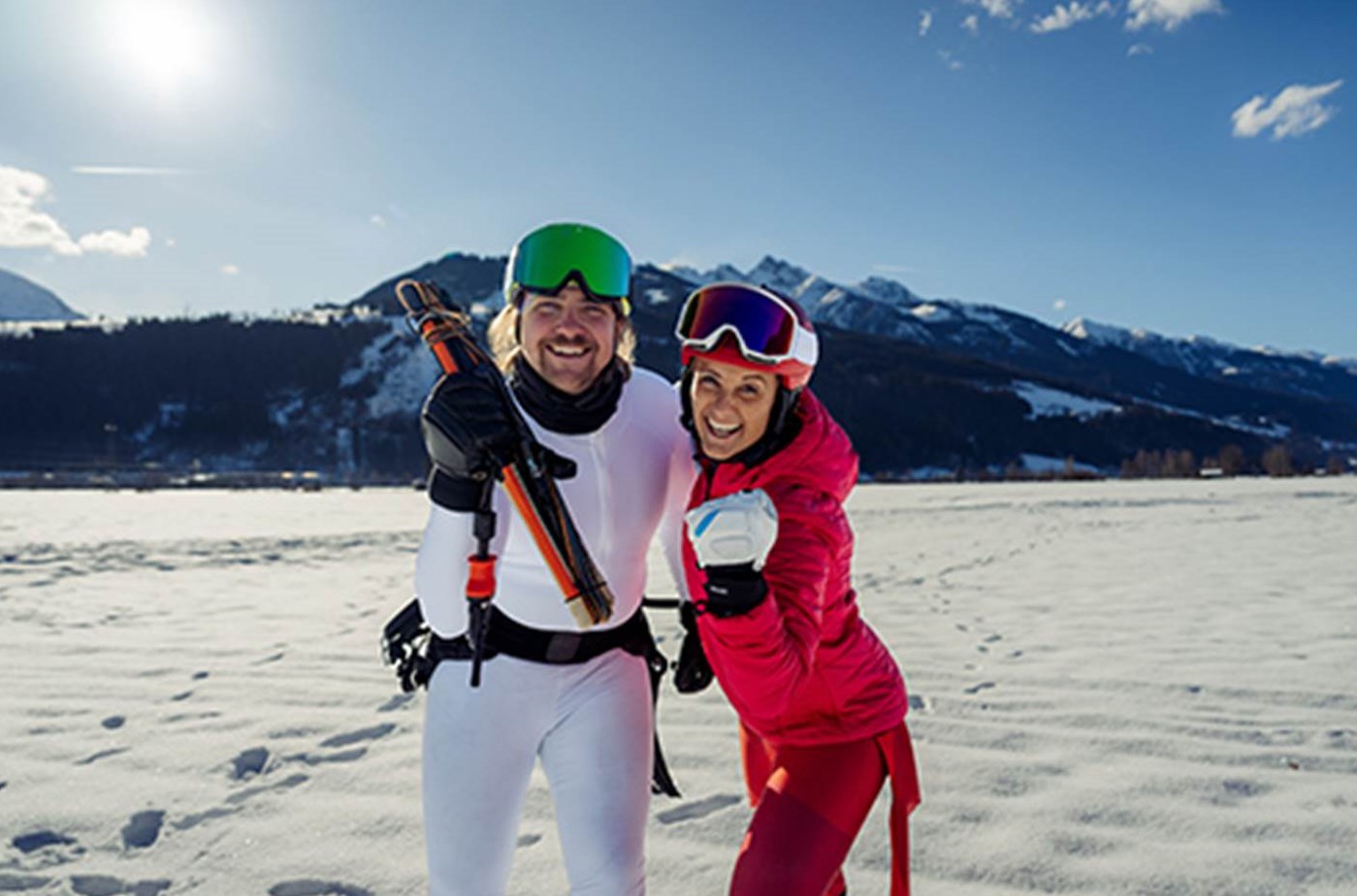 Valentin Bontus und Michaela Kirchgasser auf der Piste (Copyright: Österreich Werbung / HOVN Studios)