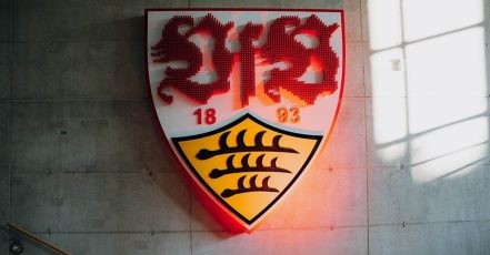 Das interaktive VfB-Wappen, so wie es aussieht, wenn alle 1893 Wunschkapseln vergeben sind (Foto / Credit: VfB)