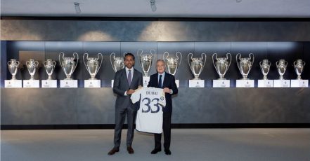 Issam Kazim, CEO des DCTCM, mit Florentino Perez, Präsident des Real Madrid Club de Fútbol (Copyrights / Bildquelle: Real Madrid)