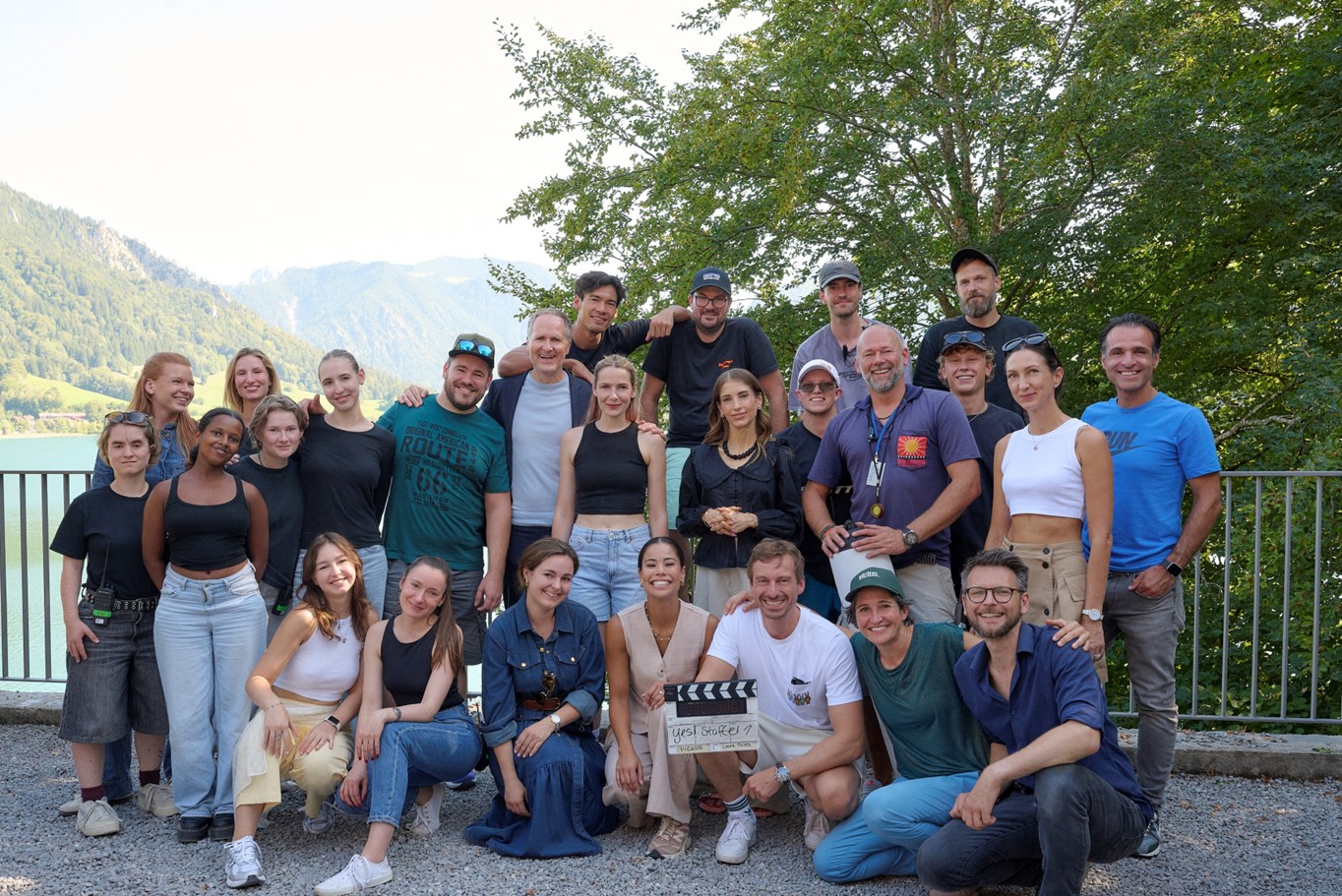 YES Crew-Foto (Copyright: YES_NRB). Das Foto wurde der marketingScout.com Redaktion von forvision für redaktionelle Zwecke zur Verfügung gestellt.